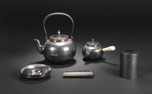 茶、牛奶或汽水會腐蝕不銹鋼帶制品，這是真的嗎？